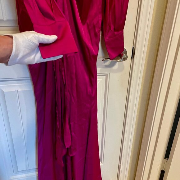 NEW Fashion Nova Queen Moment Satin Maxi Dress SZ 1X Magenta Dressy - Picture 5 of 15